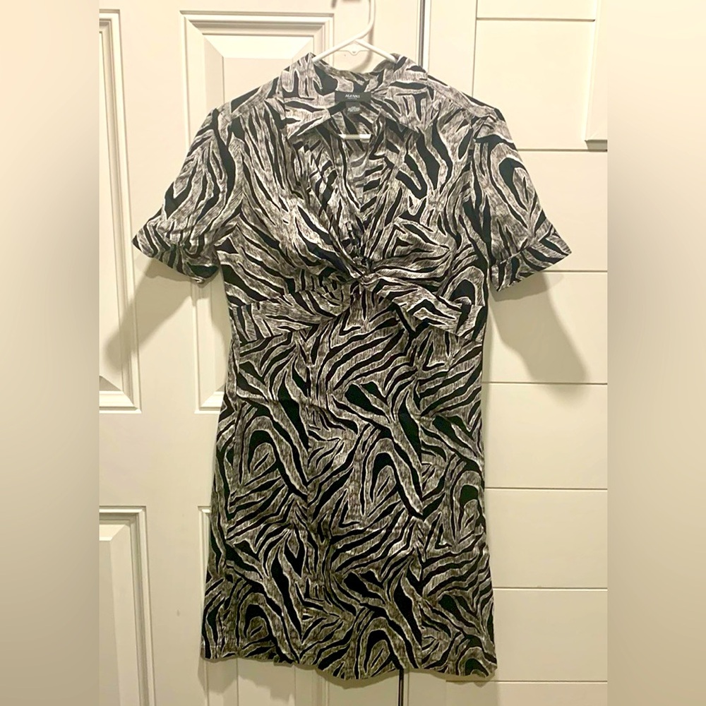 Alfani black & white midi dress. Size 10P.